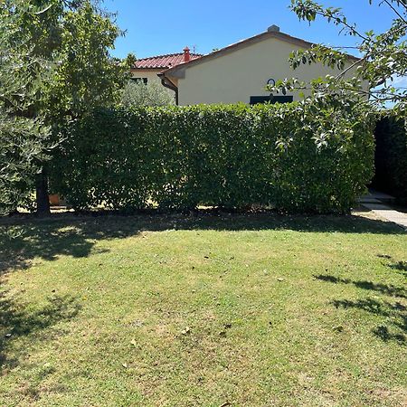 Holiday House La Rosa Terricciola Екстериор снимка