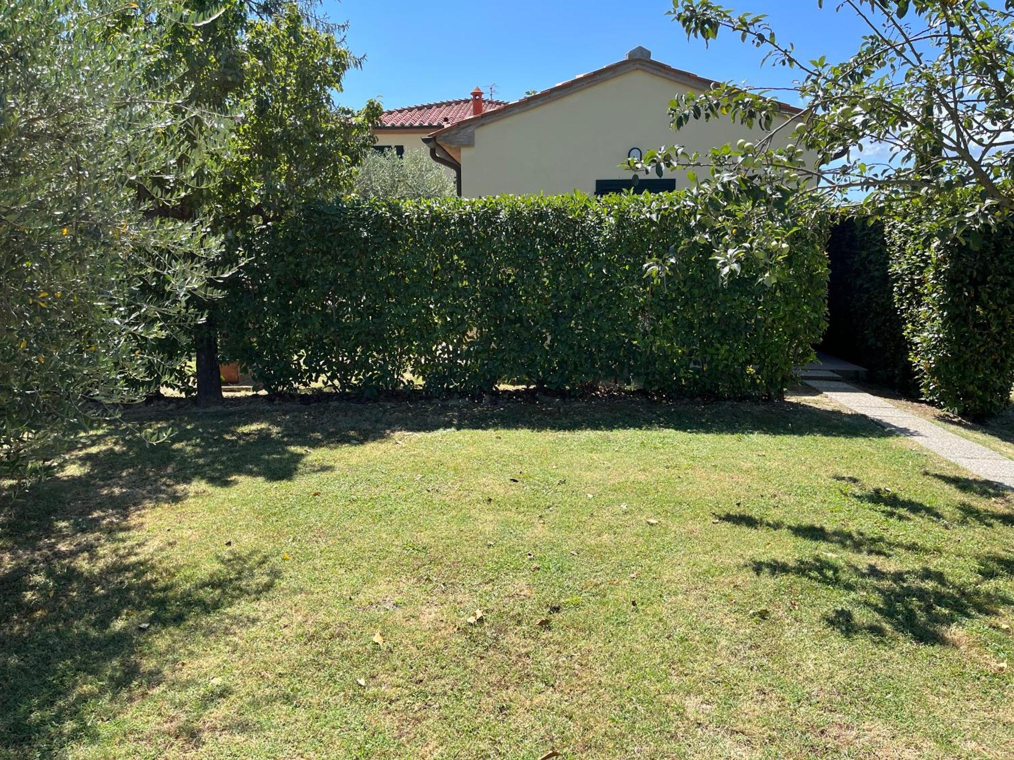 Holiday House La Rosa Terricciola Екстериор снимка