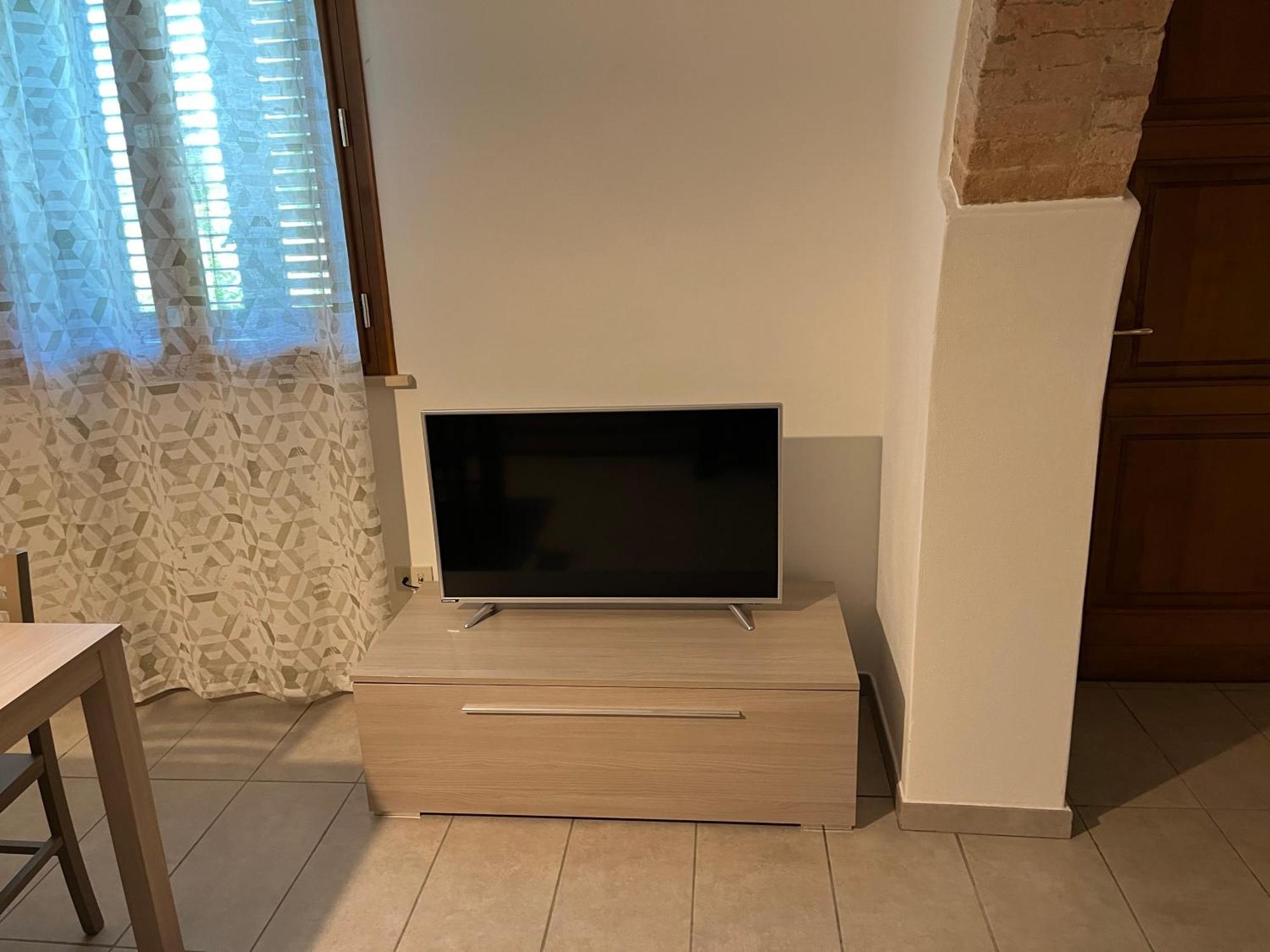 Holiday House La Rosa Terricciola Екстериор снимка